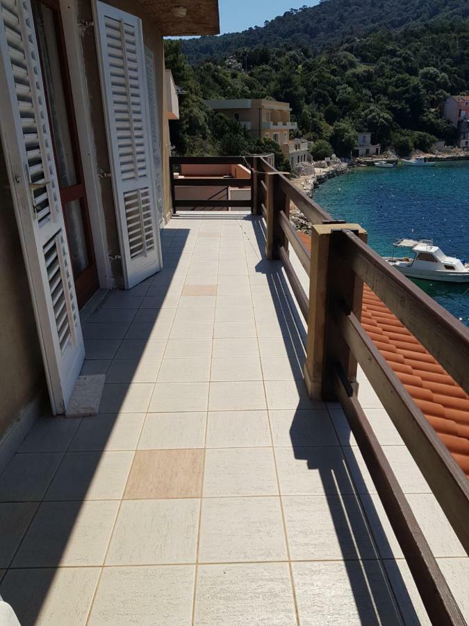 Apartmani Lesic Zaklopatica Lastovo Exterior foto